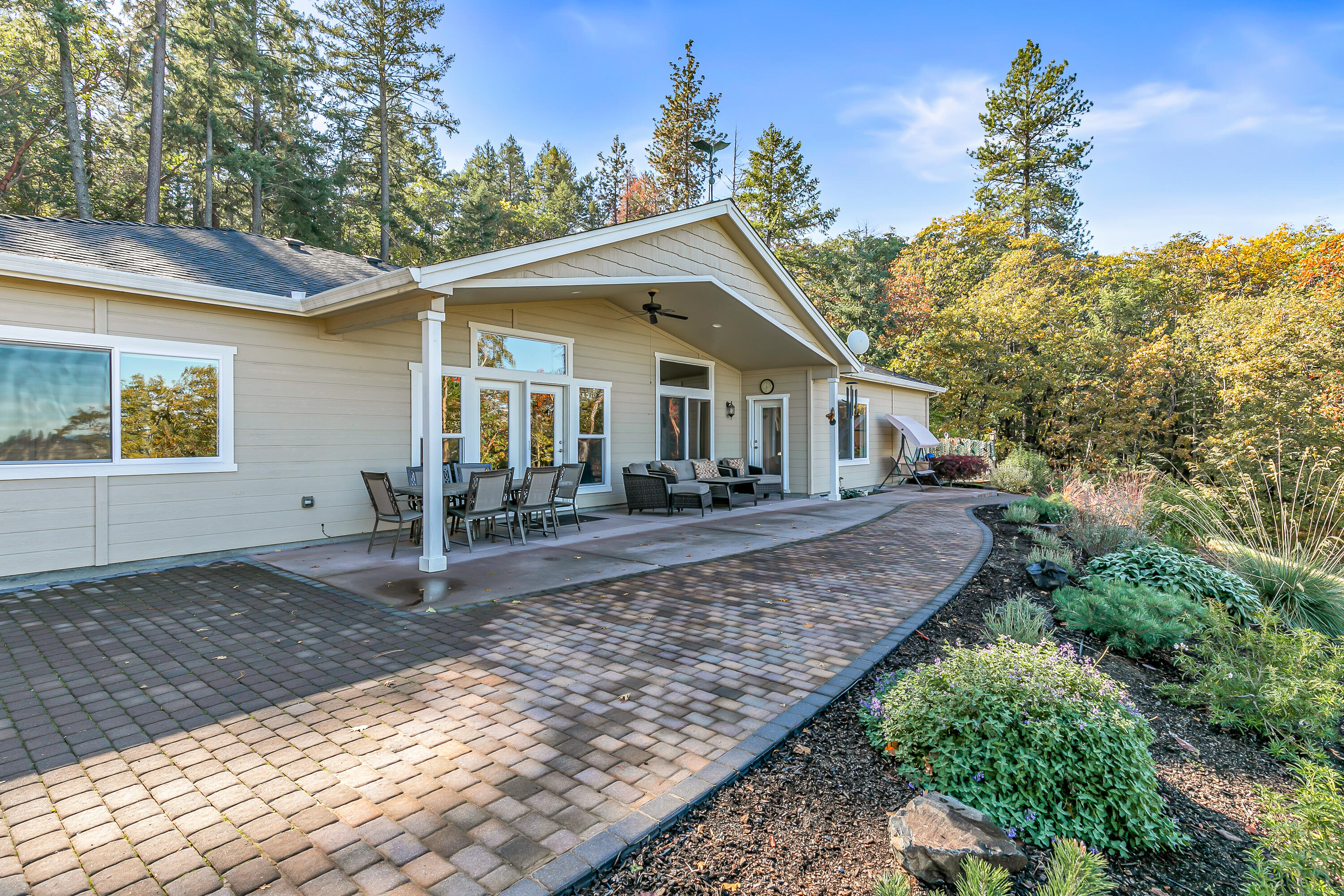 Royal Orchard - Residential