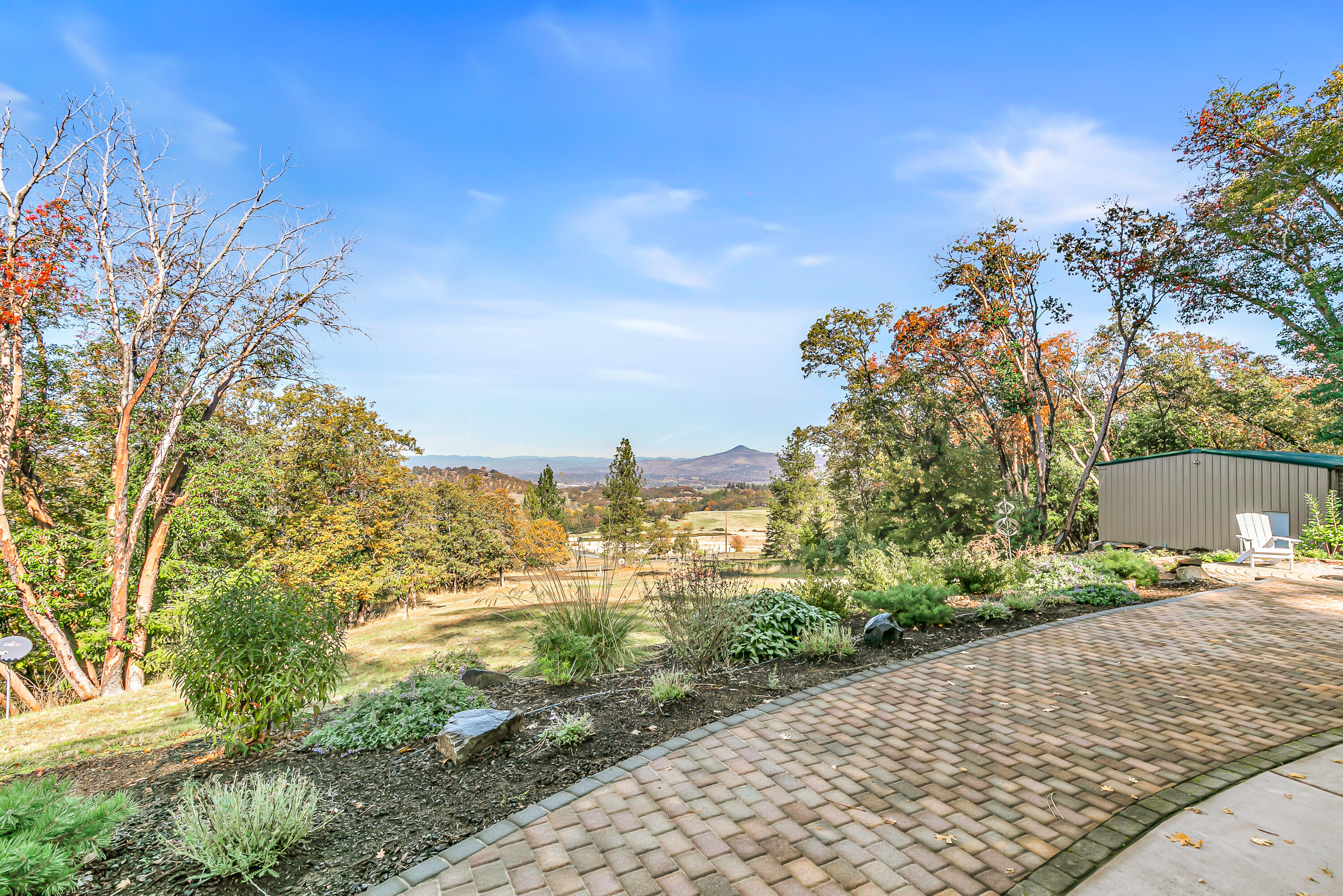 Royal Orchard - Residential