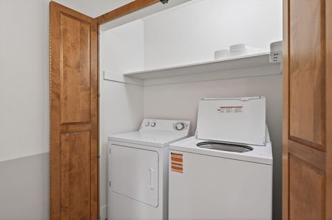 Tiny photo for 1880 NW Shevlin Park Road, Bend, OR 97703 (MLS # 220216857)