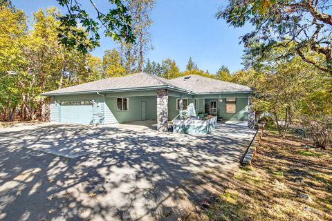 Tiny photo for 288 Wildrose Lane, Grants Pass, OR 97527 (MLS # 220211237)