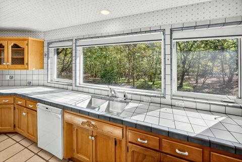 Tiny photo for 288 Wildrose Lane, Grants Pass, OR 97527 (MLS # 220211237)