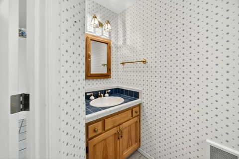 Tiny photo for 288 Wildrose Lane, Grants Pass, OR 97527 (MLS # 220211237)