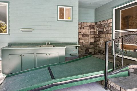 Tiny photo for 288 Wildrose Lane, Grants Pass, OR 97527 (MLS # 220211237)