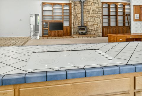 Tiny photo for 288 Wildrose Lane, Grants Pass, OR 97527 (MLS # 220211237)