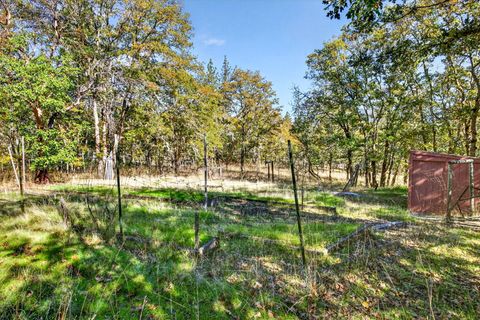 Tiny photo for 288 Wildrose Lane, Grants Pass, OR 97527 (MLS # 220211237)
