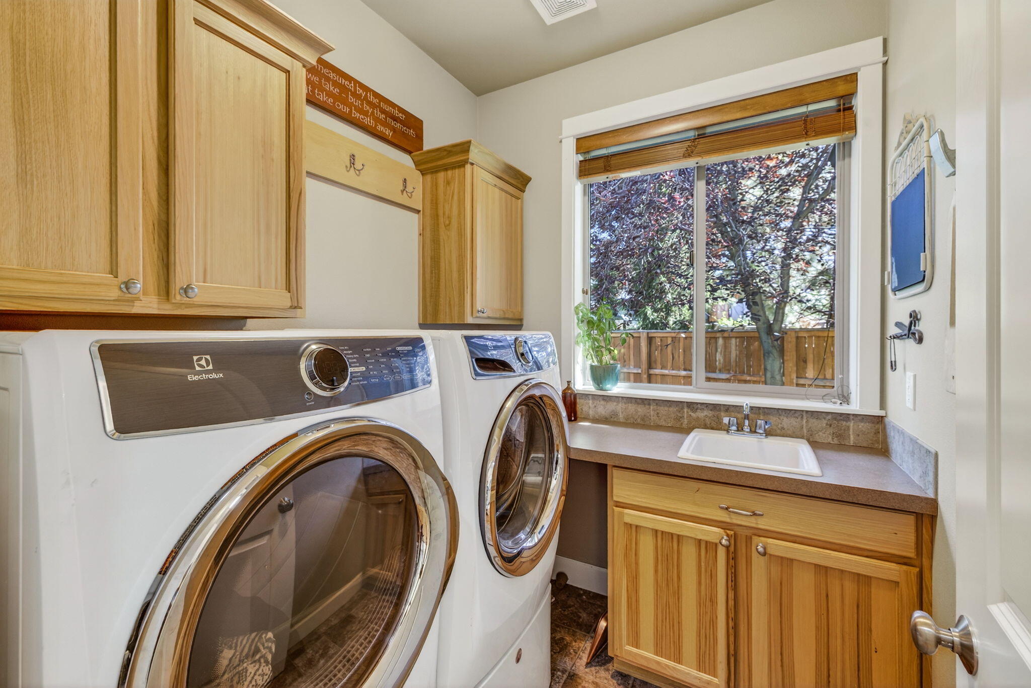 Canyon Breeze - Residential