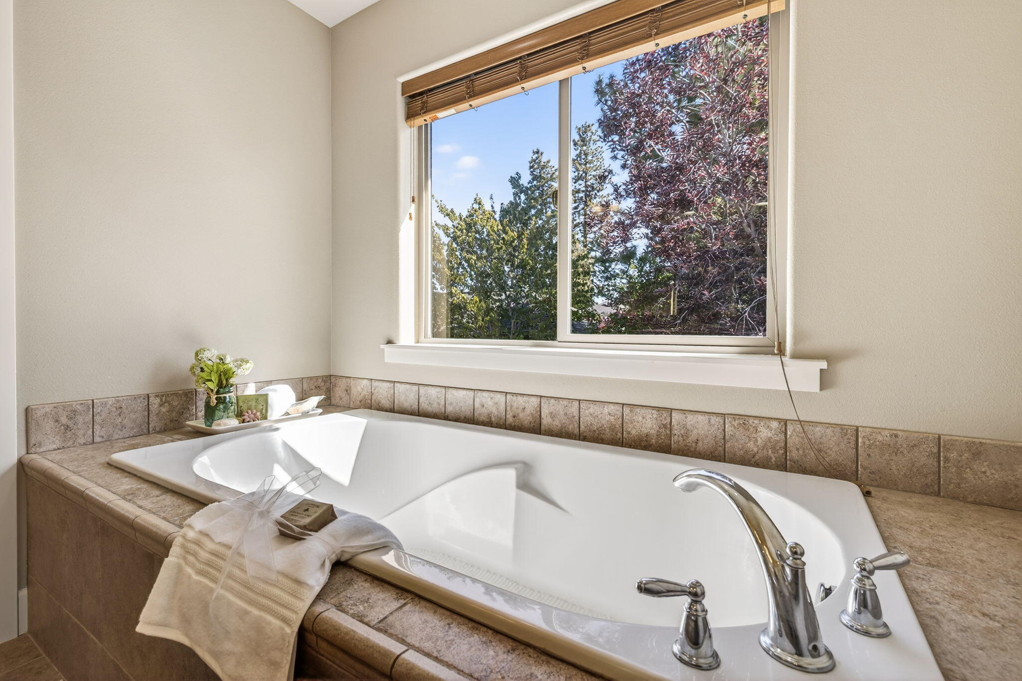 Canyon Breeze - Residential