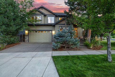 19601 Hollygrape Street Bend OR 97702