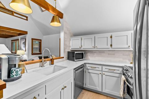 Tiny photo for 217 Spyglass Drive, Eugene, OR 97401 (MLS # 220213917)