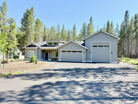 Photo of 16785 Stage Stop Drive, Bend, OR 97707 (MLS # 220224149)