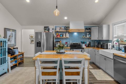 Tiny photo for 242 NW 1st Avenue, John Day, OR 97845 (MLS # 220217197)