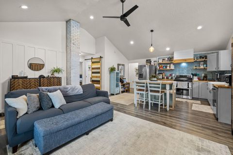 Tiny photo for 242 NW 1st Avenue, John Day, OR 97845 (MLS # 220217197)