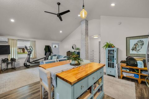 Tiny photo for 242 NW 1st Avenue, John Day, OR 97845 (MLS # 220217197)