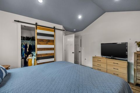 Tiny photo for 242 NW 1st Avenue, John Day, OR 97845 (MLS # 220217197)