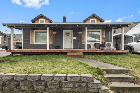 Tiny photo for 242 NW 1st Avenue, John Day, OR 97845 (MLS # 220217197)