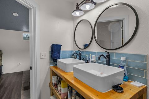 Tiny photo for 242 NW 1st Avenue, John Day, OR 97845 (MLS # 220217197)