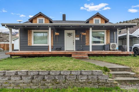 Tiny photo for 242 NW 1st Avenue, John Day, OR 97845 (MLS # 220217197)