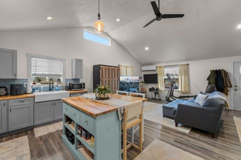 Tiny photo for 242 NW 1st Avenue, John Day, OR 97845 (MLS # 220217197)