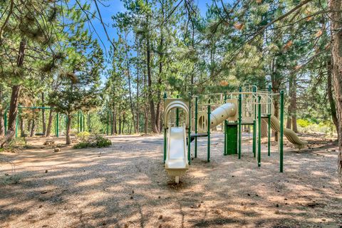 Tiny photo for 19666 Sunshine Way, Bend, OR 97702 (MLS # 220214821)