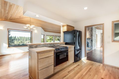 Tiny photo for 19666 Sunshine Way, Bend, OR 97702 (MLS # 220214821)