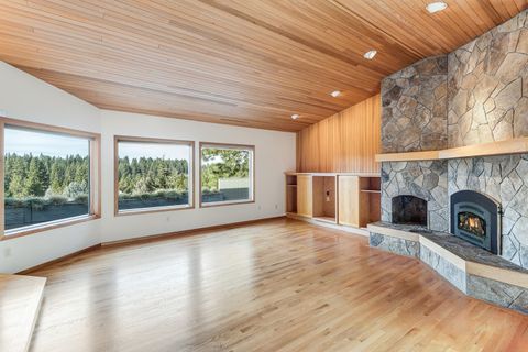 Tiny photo for 19666 Sunshine Way, Bend, OR 97702 (MLS # 220214821)