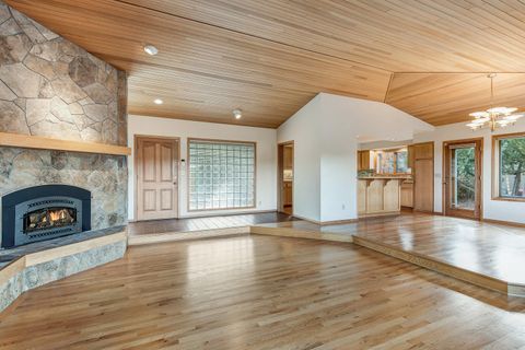 Tiny photo for 19666 Sunshine Way, Bend, OR 97702 (MLS # 220214821)