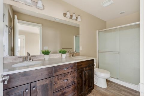 Tiny photo for 3365 SW 28th Street, Redmond, OR 97756 (MLS # 220215532)