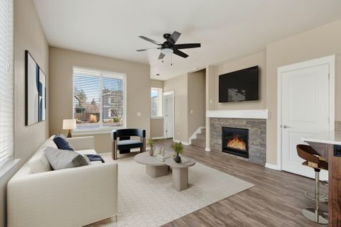 Tiny photo for 3365 SW 28th Street, Redmond, OR 97756 (MLS # 220215532)