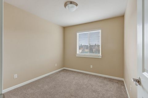Tiny photo for 3365 SW 28th Street, Redmond, OR 97756 (MLS # 220215532)