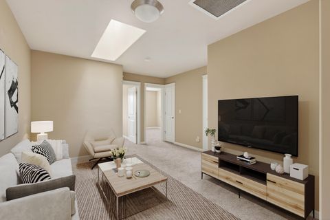 Tiny photo for 3365 SW 28th Street, Redmond, OR 97756 (MLS # 220215532)