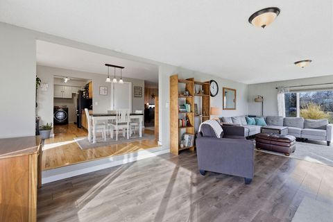 Tiny photo for 1771 SW Quail Drive, Madras, OR 97741 (MLS # 220215757)