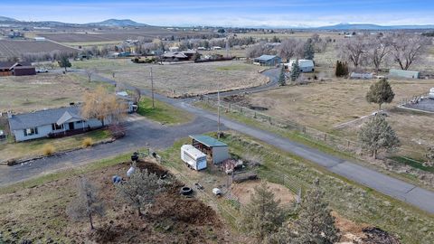 Tiny photo for 1771 SW Quail Drive, Madras, OR 97741 (MLS # 220215757)