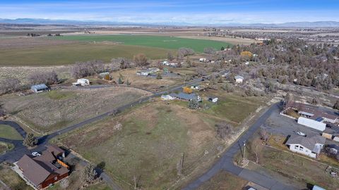 Tiny photo for 1771 SW Quail Drive, Madras, OR 97741 (MLS # 220215757)