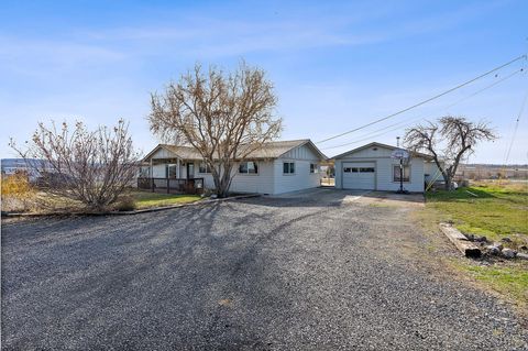 Tiny photo for 1771 SW Quail Drive, Madras, OR 97741 (MLS # 220215757)