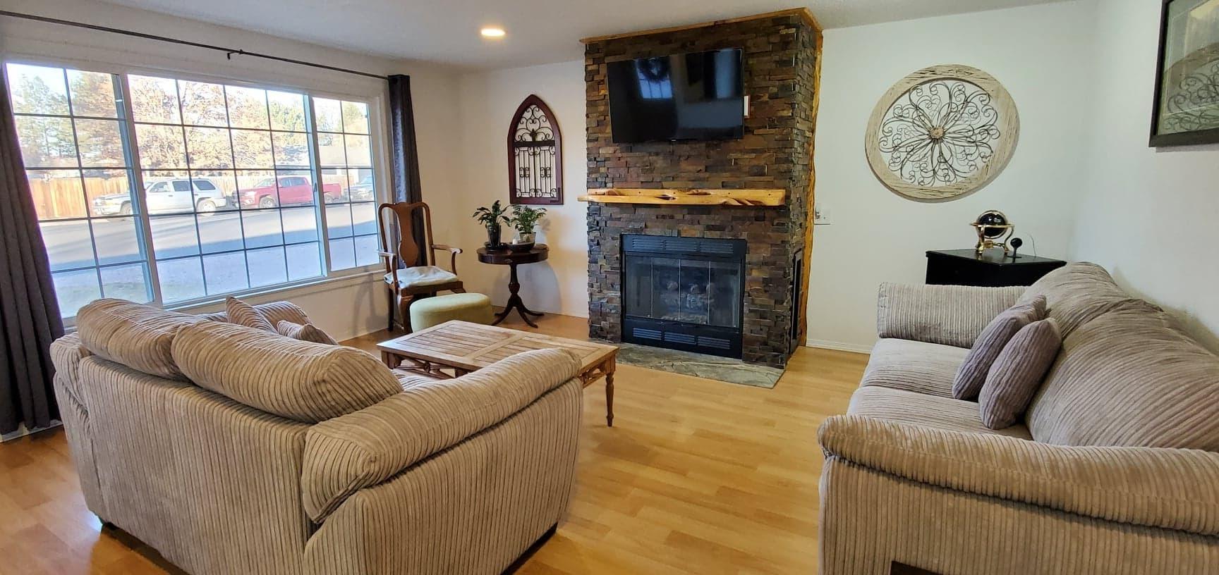 Hillcrest J - Residential