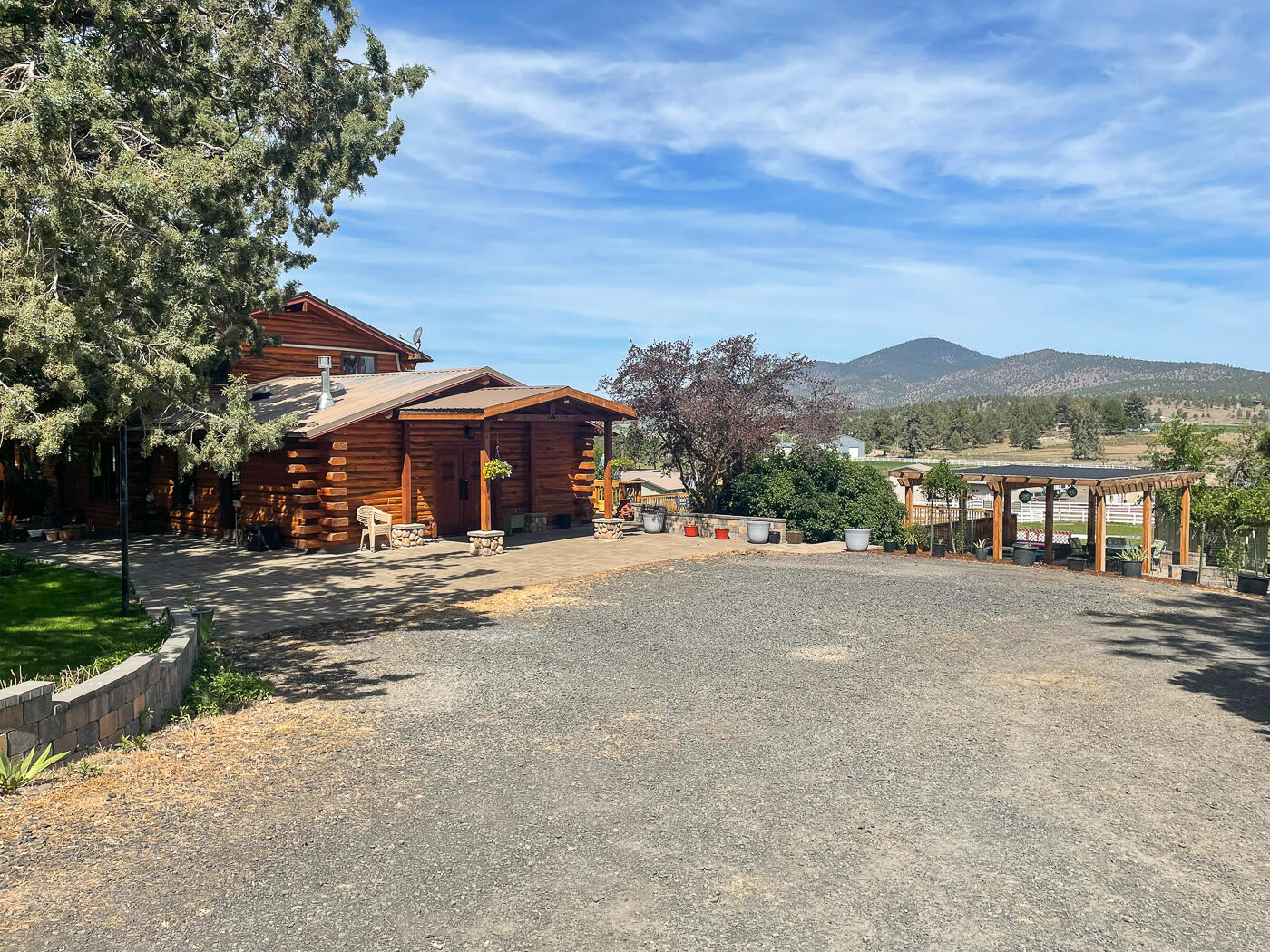 8180 NW Country Loop