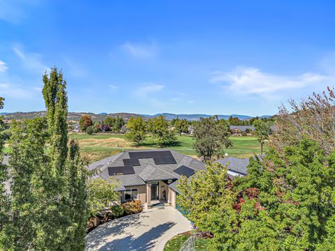 422 Robert Trent Jones Boulevard Eagle Point OR 97524