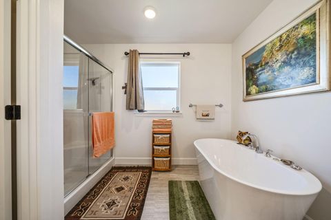 Tiny photo for 320 NW Par Avenue, Madras, OR 97741 (MLS # 220219538)
