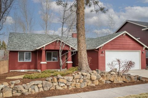 Photo of 19974 Covey Lane, Bend, OR 97702 (MLS # 220214315)