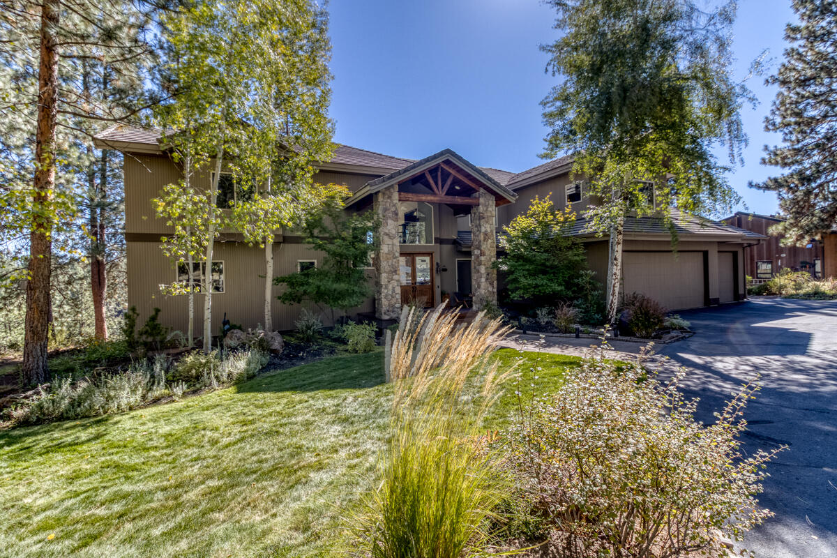 61015 River Bluff Trail