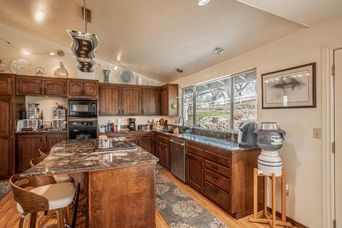 Tiny photo for 13290 Table Rock Road, Central Point, OR 97502 (MLS # 220215589)