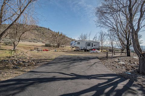 Tiny photo for 13290 Table Rock Road, Central Point, OR 97502 (MLS # 220215589)