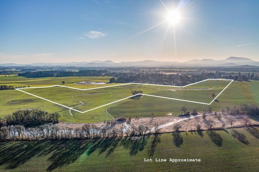 Large block of continuous farm ground! 151-acre tall fescue farm near Corvallis, Oregon. Features primarily Bashaw Silt Clay and Malabon soil with the remainder being Conser and Coburg. Currently leased and planted in Tall Fescue. Excellent access from White Oak to Peoria Road to Highway 34 makes this a prime agricultural opportunity in a convenient location.