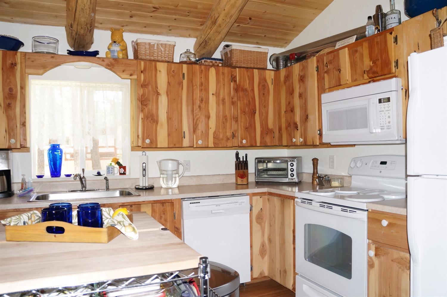 Pinecrest - Residential