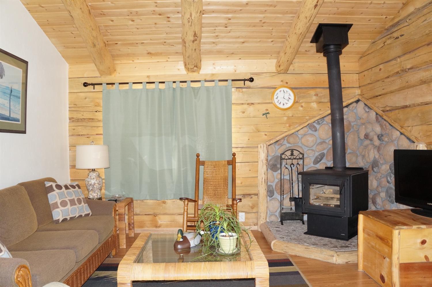 Pinecrest - Residential