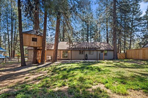 Tiny photo for 59665 Cheyenne Road, Bend, OR 97702 (MLS # 220221312)
