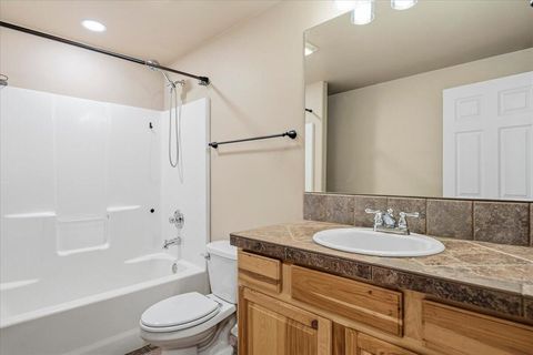 Tiny photo for 59665 Cheyenne Road, Bend, OR 97702 (MLS # 220221312)
