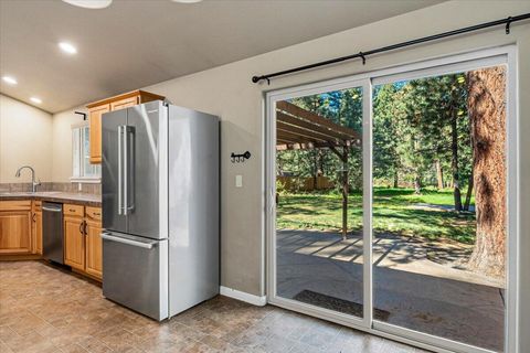 Tiny photo for 59665 Cheyenne Road, Bend, OR 97702 (MLS # 220221312)