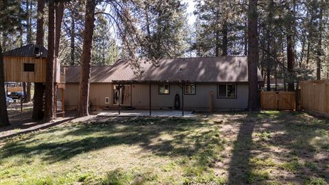 Tiny photo for 59665 Cheyenne Road, Bend, OR 97702 (MLS # 220221312)