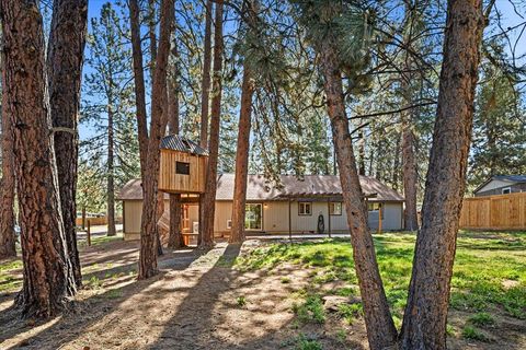 Tiny photo for 59665 Cheyenne Road, Bend, OR 97702 (MLS # 220221312)